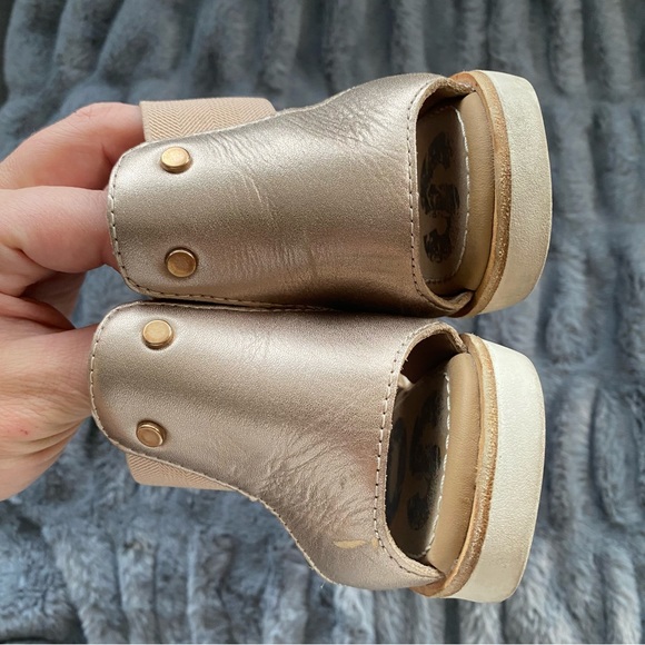 Sorel Ella™ Metallic Leather Sandal - Picture 4 of 10